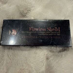 La Predire Prestige Paris Flawless Shield Foundation - Cream. Sealed.